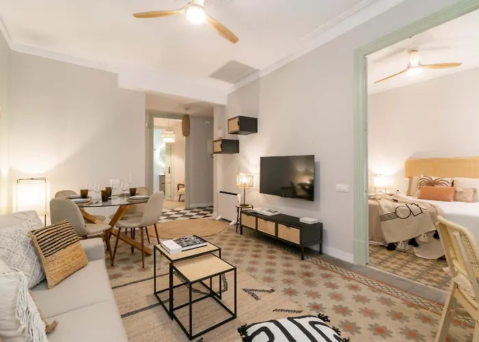 Bolivia. Newly Renovated Full With Bright Terrace *