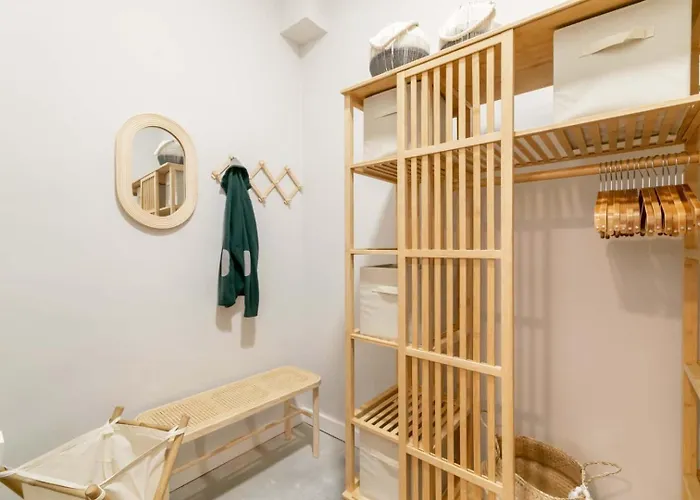 Bolivia. Newly Renovated Full With Bright Terrace Apartment Barcelona